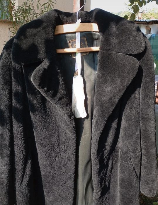 Blană naturală neagră