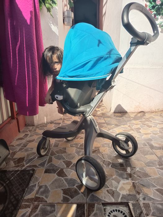 Vând Cărucior STOKKE