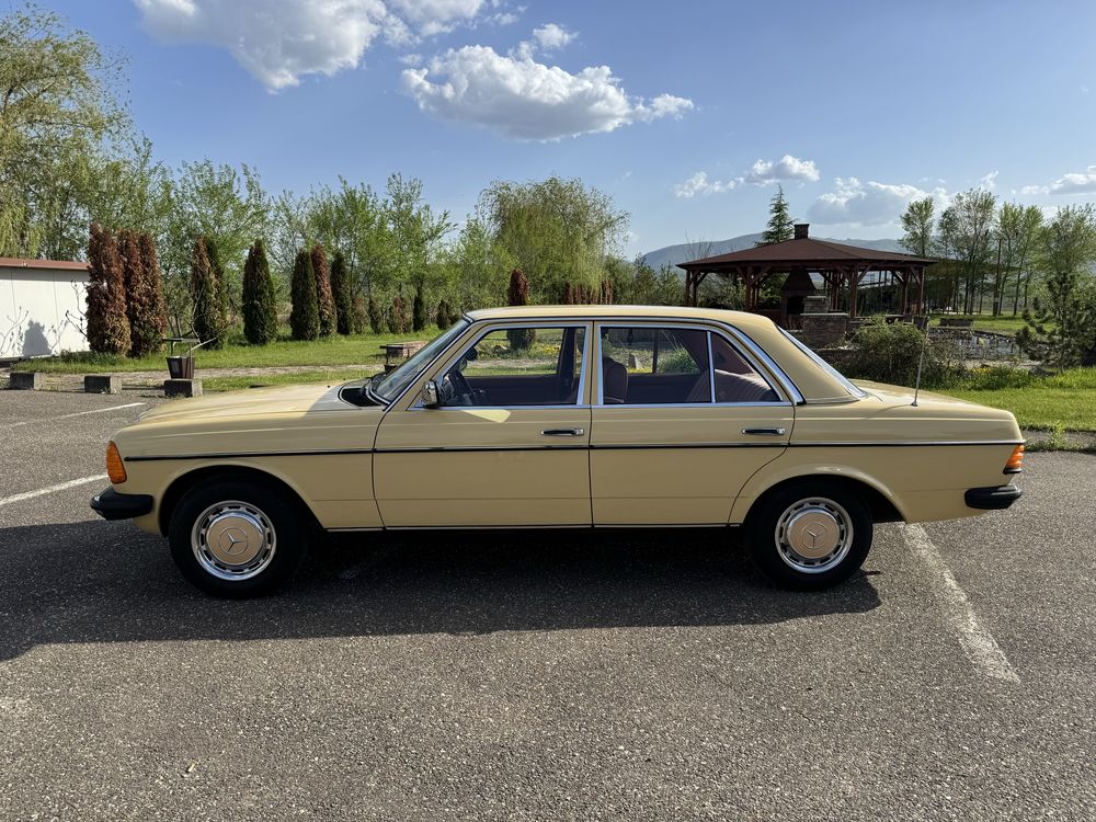Vând Mercedes Benz W123 Cobra