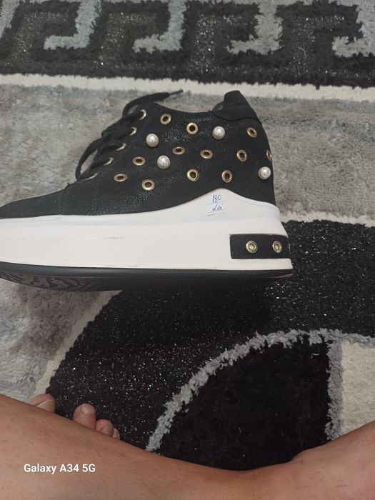 Încălțăminte dama purtate doar o data