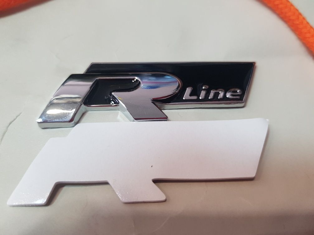 Емблема R line Р лайн за решетка на Фолксваген
