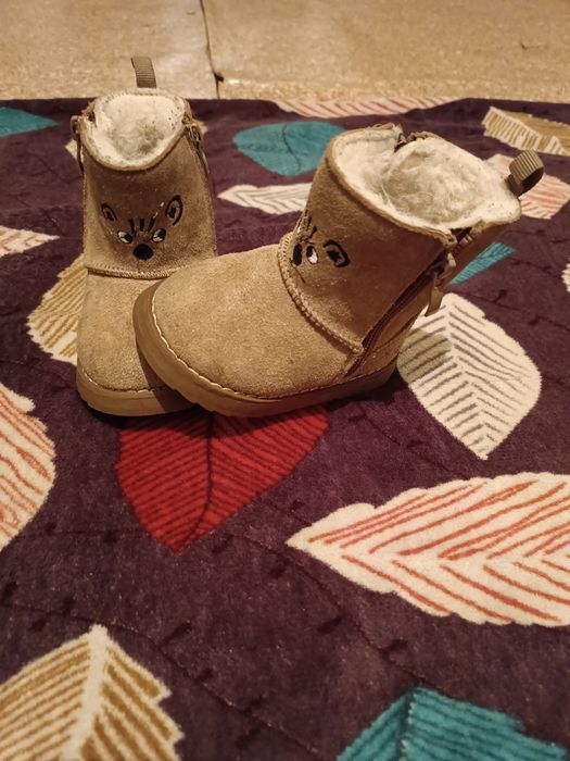 Продам детские зимние сапожки