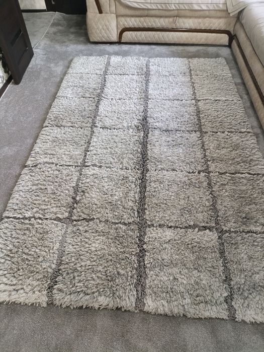 Продаётся ковёр фирмы SAG.