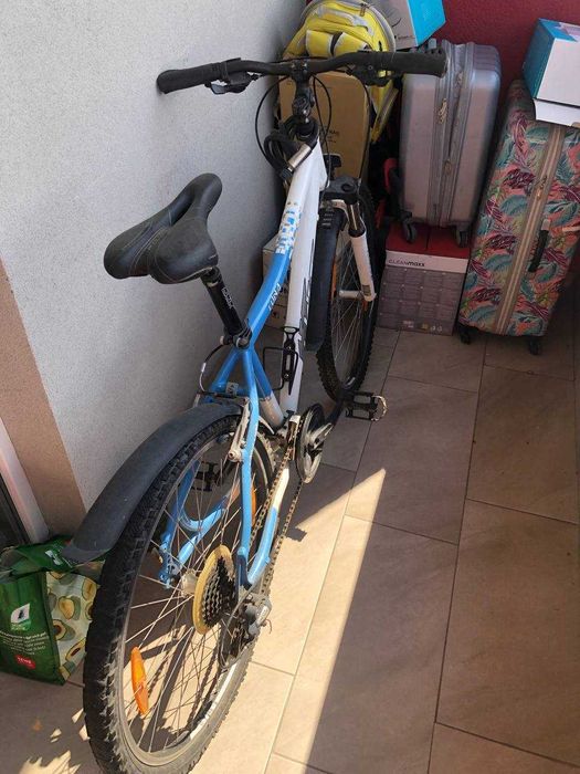 Vând bicicletă HT Luna cu roți de 28 cm