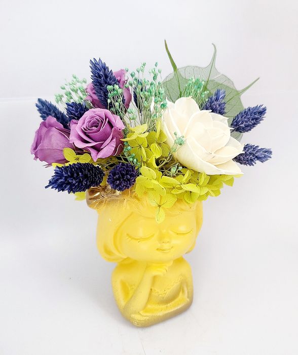 Minivază decorata cu flori criogenate