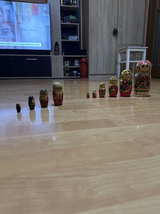 Statuiete rusesti di lemn