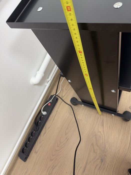 Vând ucenic cosmetica/ coafură