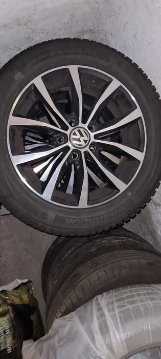 Vand jante VW 16" cu cauciucuri de iarna Hankook