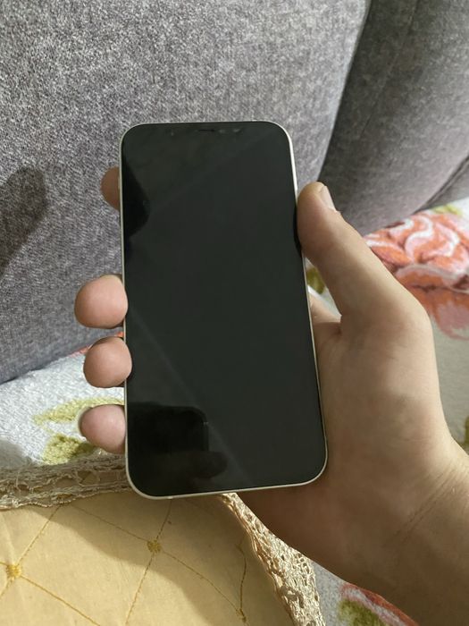 продам/обмен айфон 12