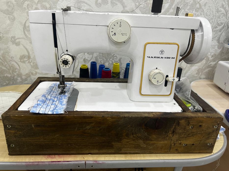 Швейная машина Тігін машина Чайка