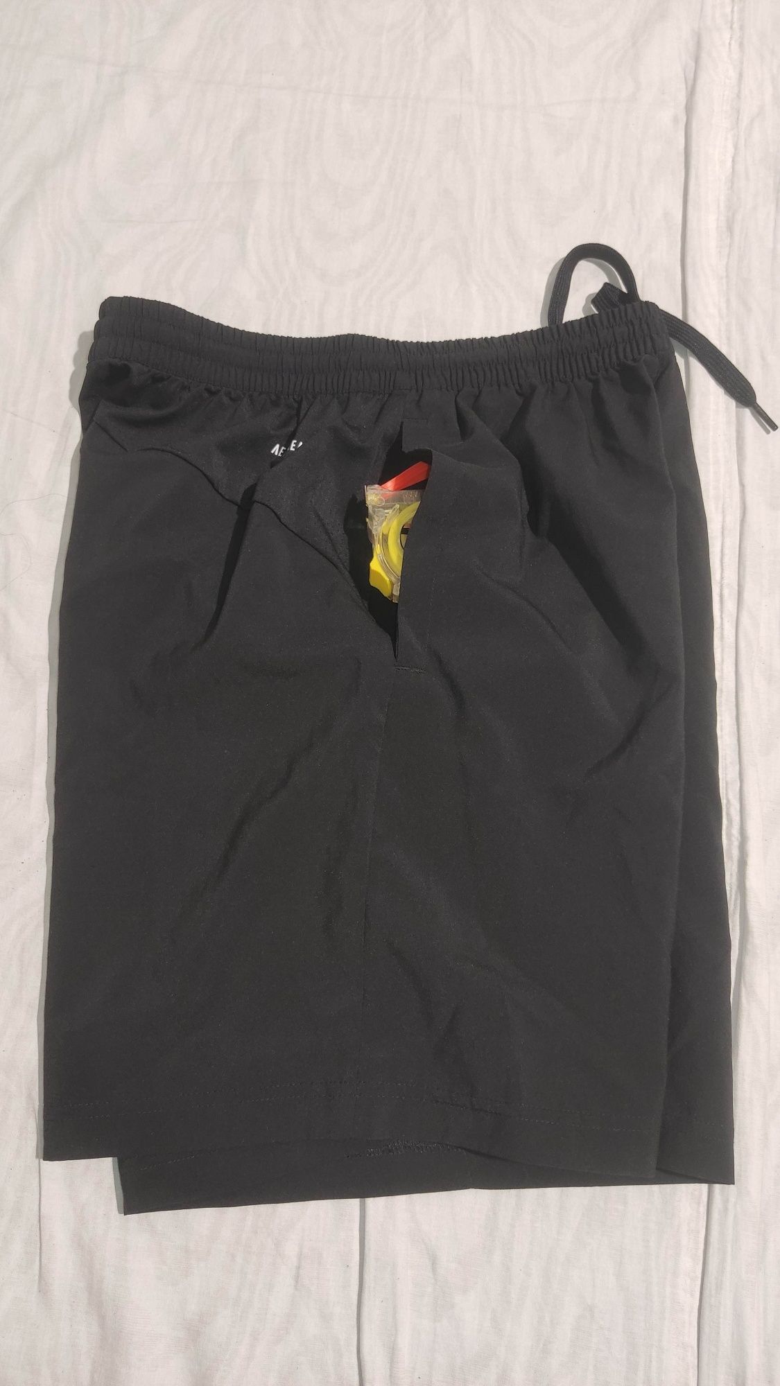 Pantaloni Adidas Aeroready Made in Philipine mărime S bărbat buzunare