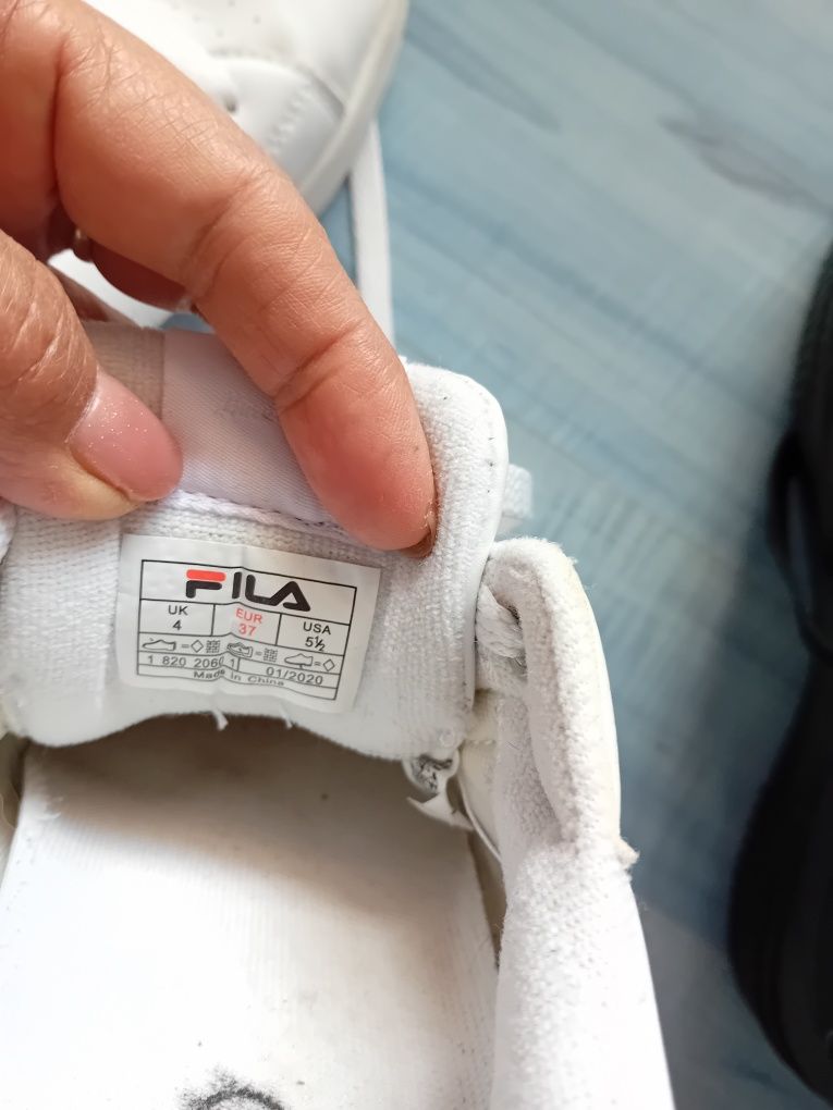 Оригинални сникърси "Fila"