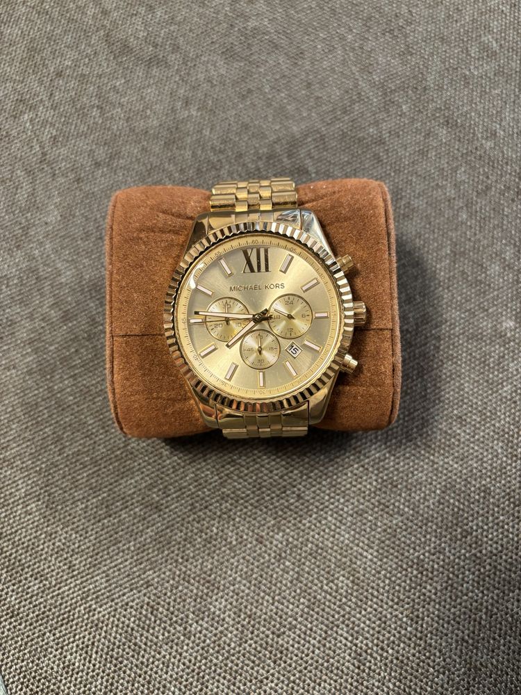 Часовник Michael Kors