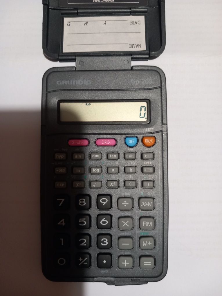 Калкулатор Grundig