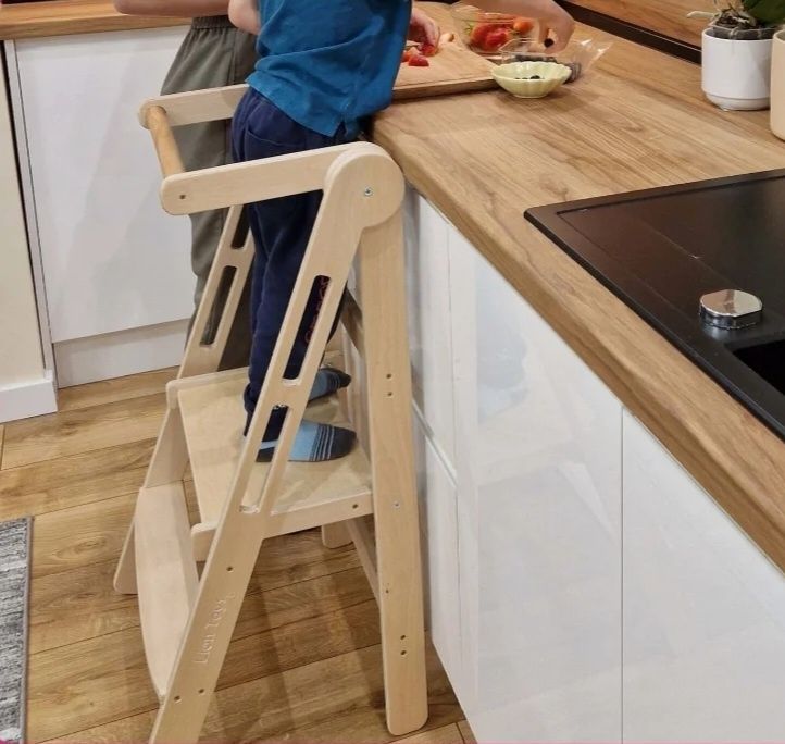 Сгъваема помощна кула Монтесори lion toys