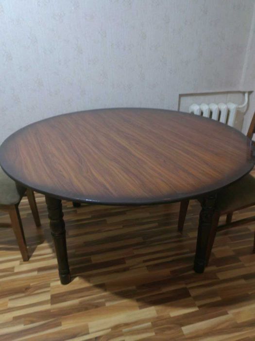 Продается Круглый Стол
