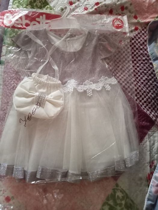 Отдам платье одевали один раз на годик