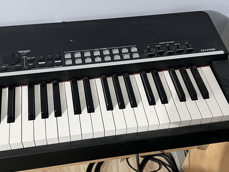 Pian yamaha cp4 stage
