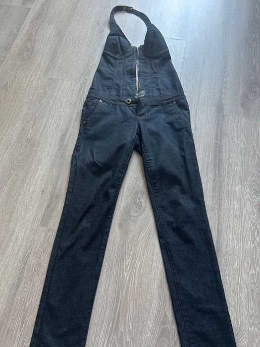 salopeta cu spatele gol Guess