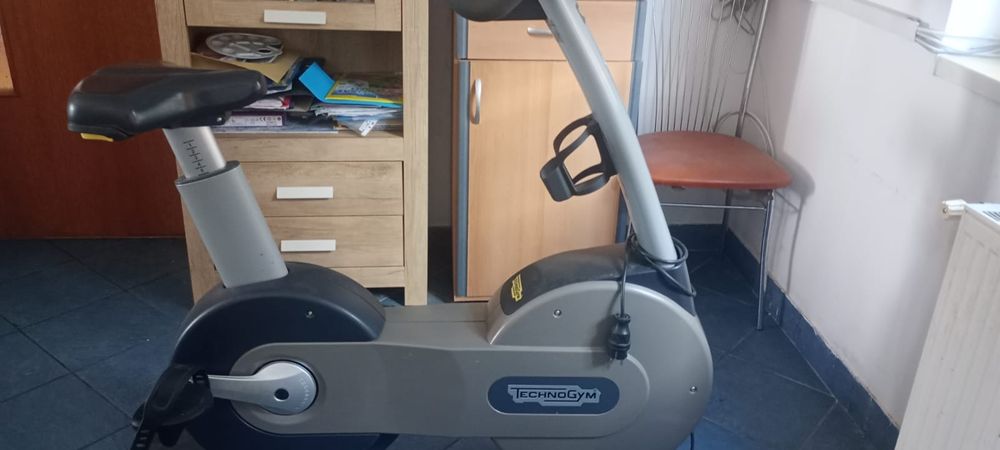 BICICLETA fitness  profesionala tehnogym EXITE 500