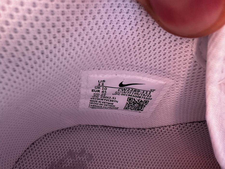 Vând AF1 MID White