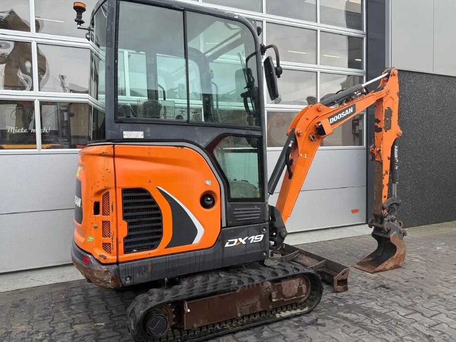 Мини-экскаватор Doosan DX19