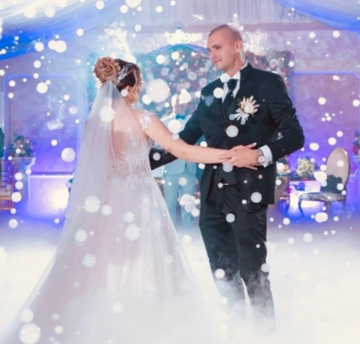 Baloane cu fum//zăpadă//laser//mascote