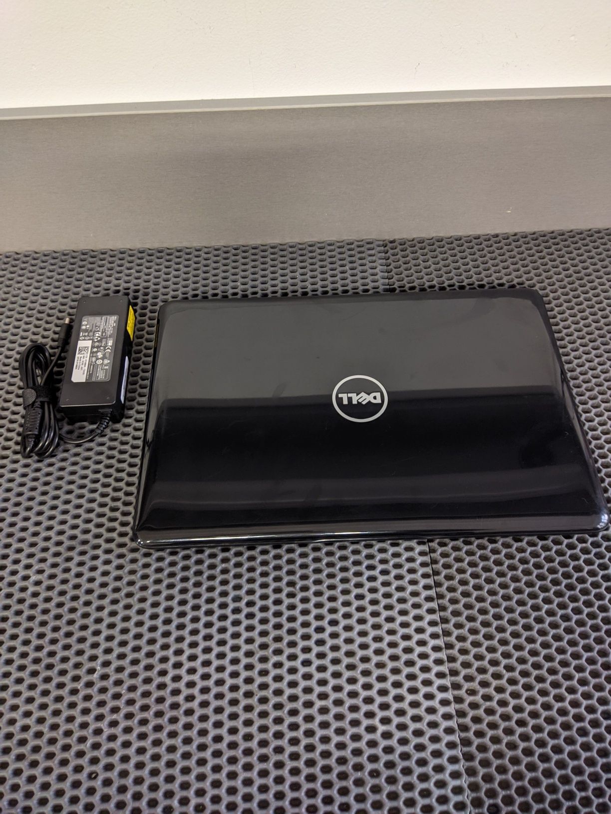 DELL P66F (Core i5-7200U/ 8GB DDR4/ HD Graphics 620/ SSD 256GB)