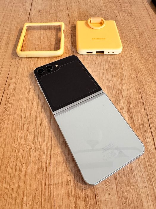 Samsung Z Flip 5 - 512GB