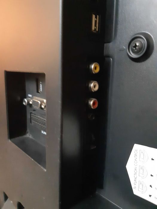 Televizor LCD AYA - A32 BC3206 - 81cm + DVD player