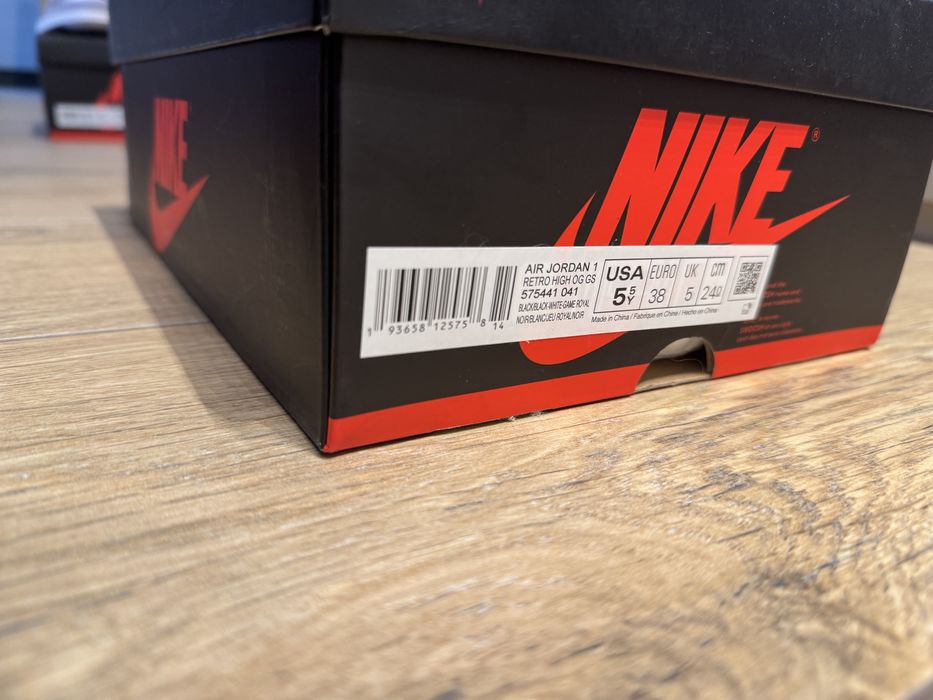 Air Jordan 1 Retro High OG Royal Toe, mărimea 38, stare foarte bună