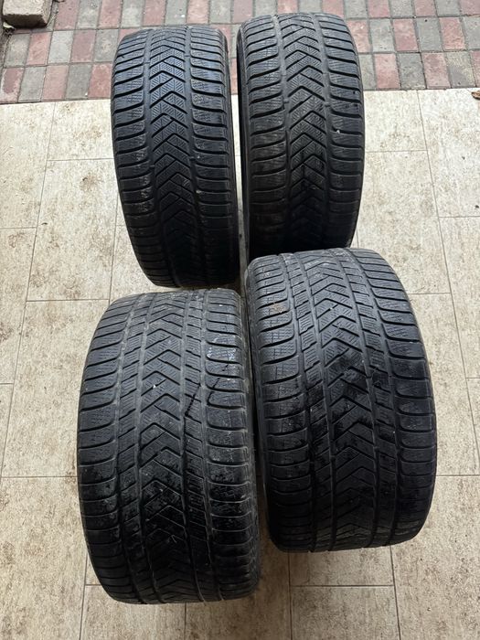 Set Anvelope M+S 275 35 21  315 30 21 cauciucuri Pirelli Sottozero 3