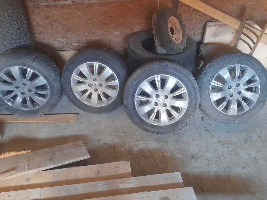 Vând jante renault R16