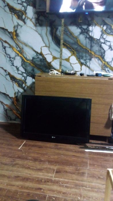 Продам телевизор LG