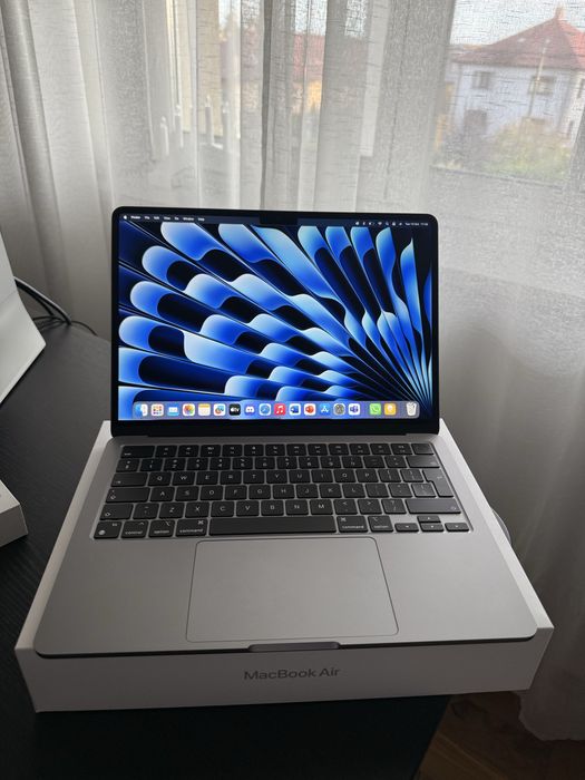 Macbook air 13.6 512gb ssd