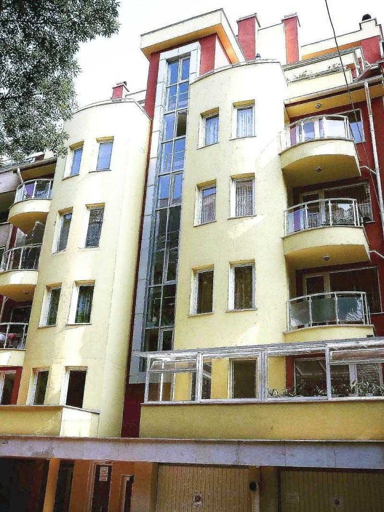 Дава се под наем Двустаен апартамент в София, Център - 75 кв.м за 525 € - Снимка #10