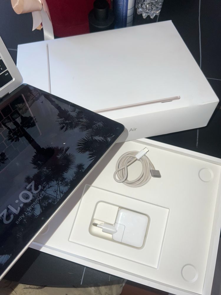 MacBook Air 13-инча (2024) – M3 НОВ