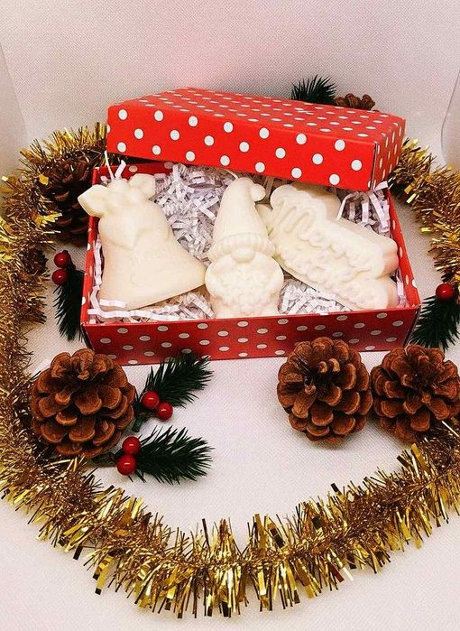 Коледни подаръци