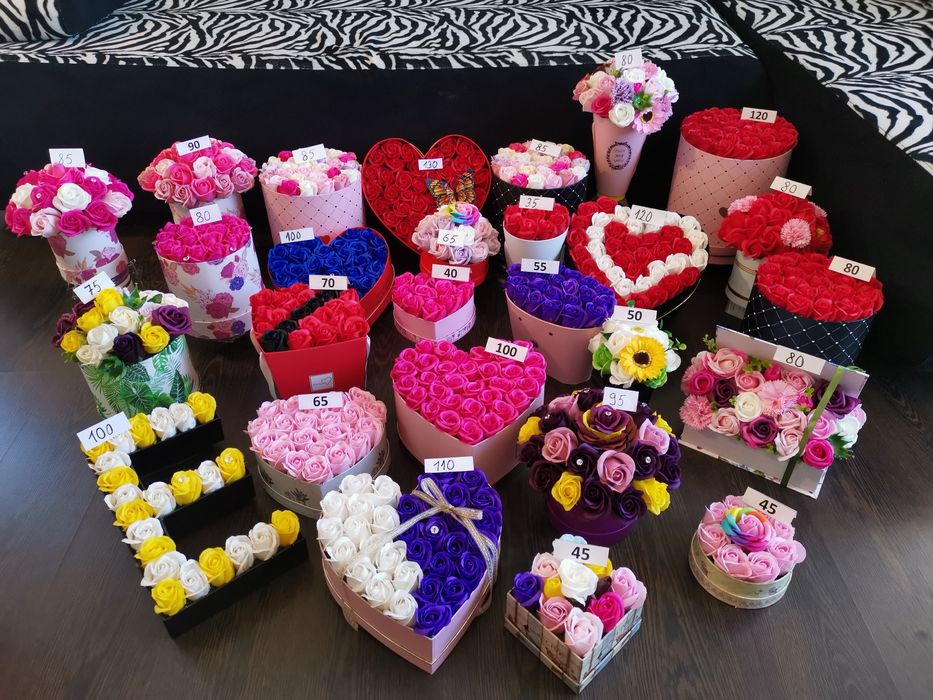 Ursuleți din trandafiri-cadouri pt persoanele dragi