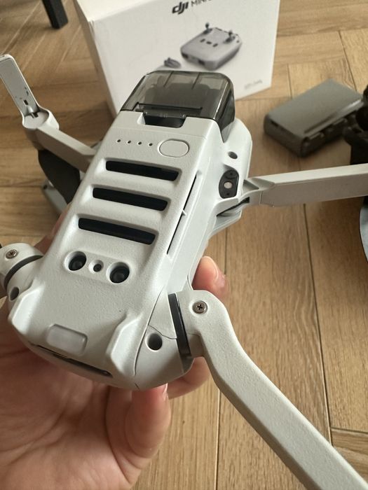 Запазен Дрон DJI Mini 2 fly more combo