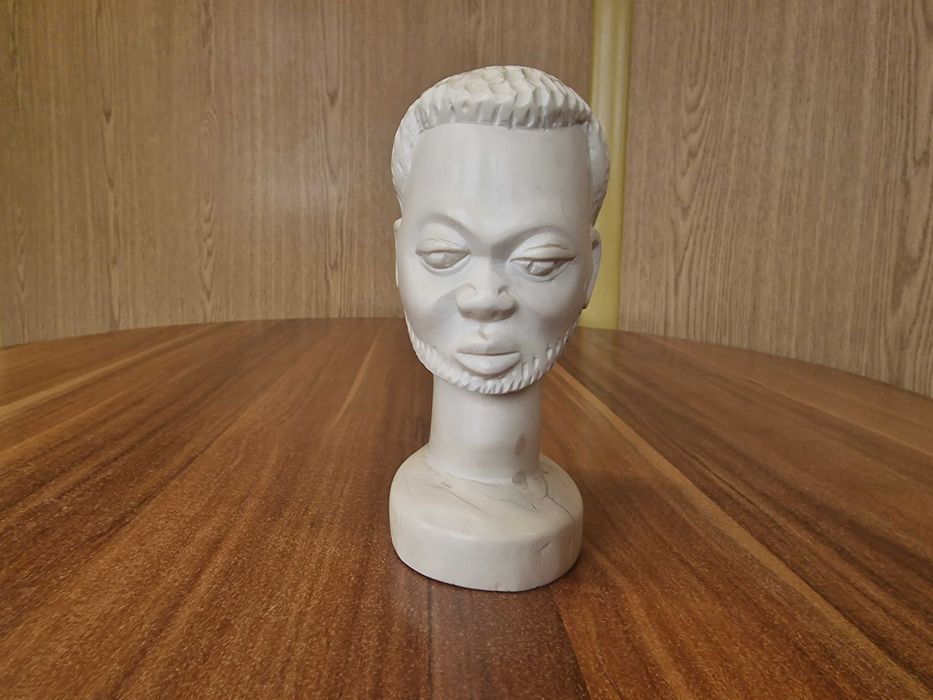 Статуетка от кост 17 см. 879 гр.