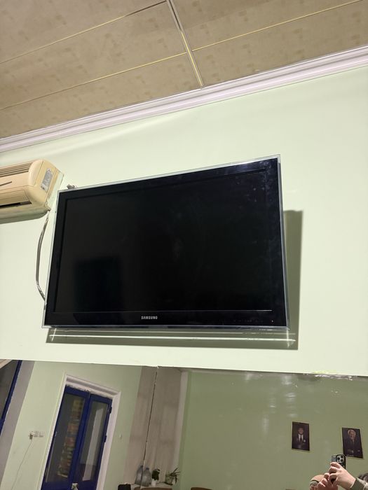 Телевизор очень хорошо работает