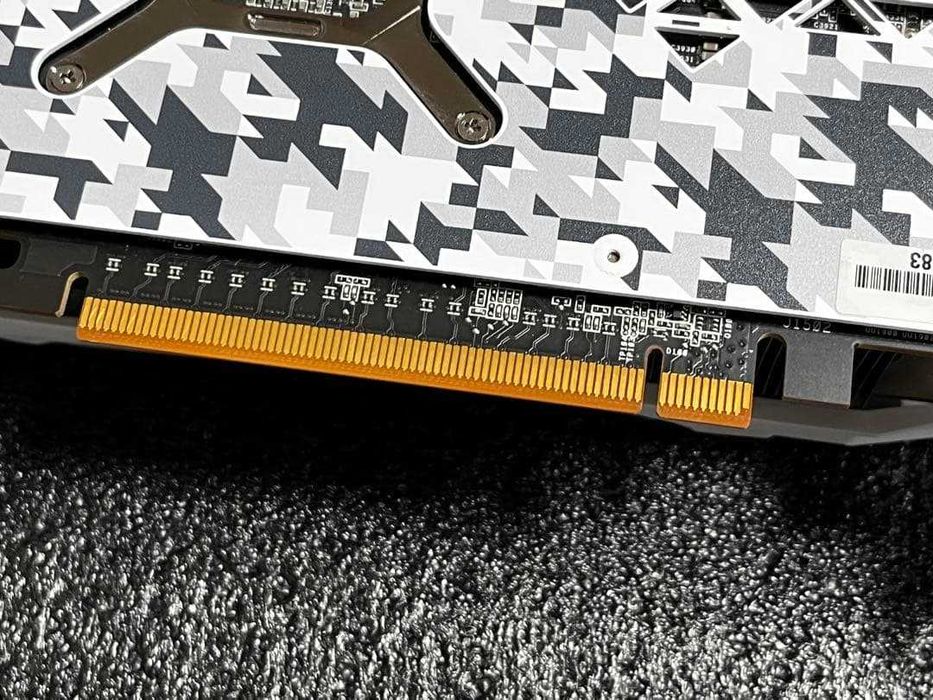 Чисто НОВА Radeon RX 7700 XT ASRock Steel Legend 12GB OC White