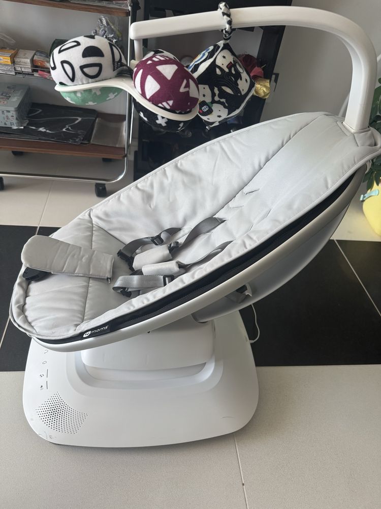 Продавам люлка шезлонг MamaRoo 5.0