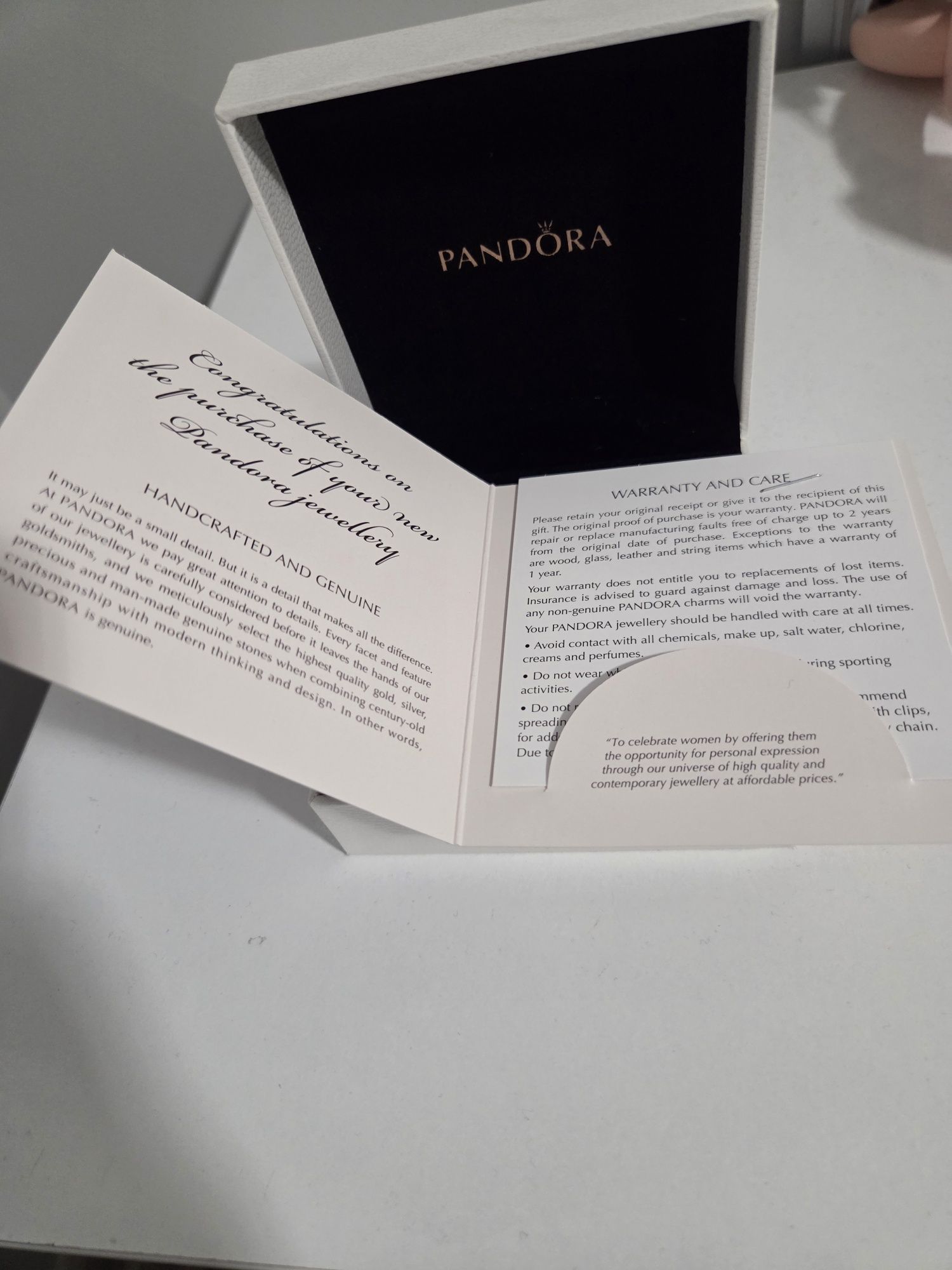 Сребърен гривна Pandora Moments Любов