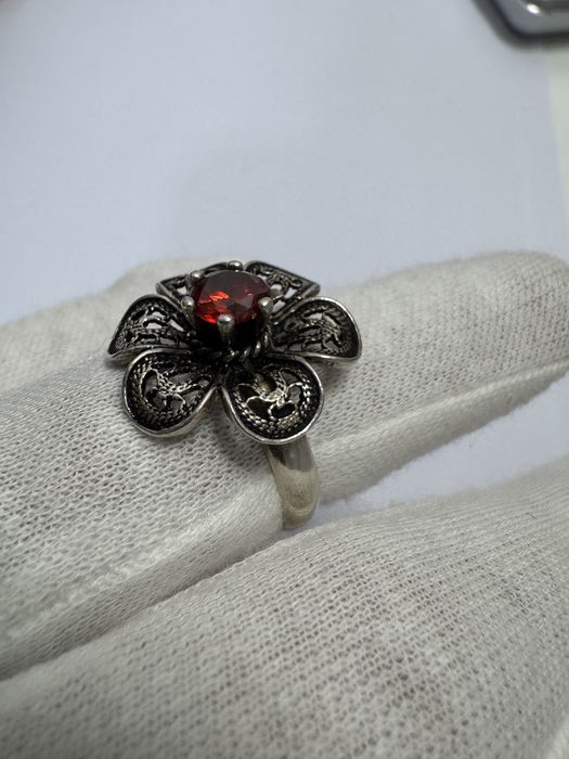 Inel vechi, argint 925 cu gramat. Lucrat filigran