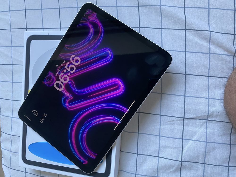 Ipad 10th 2022 64GB  stare ca noua