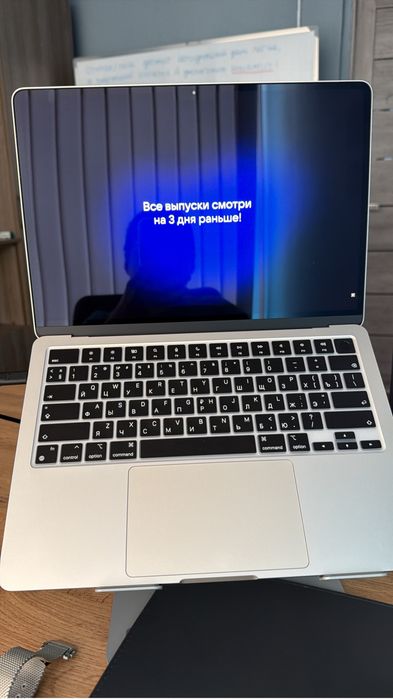 Macbook Air 13, M2, 16gb, 256gb SSD. 2 цикла 100% аккум