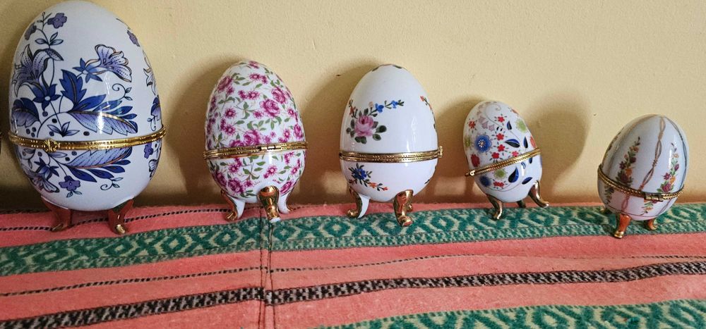 cutie de bijuterii ou portelan