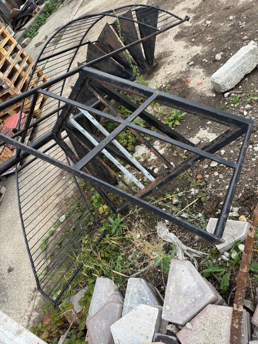 Scară 12 trepte vopsită negru